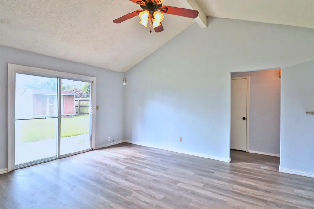 2706 S Brompton Drive Pearland, TX 77584