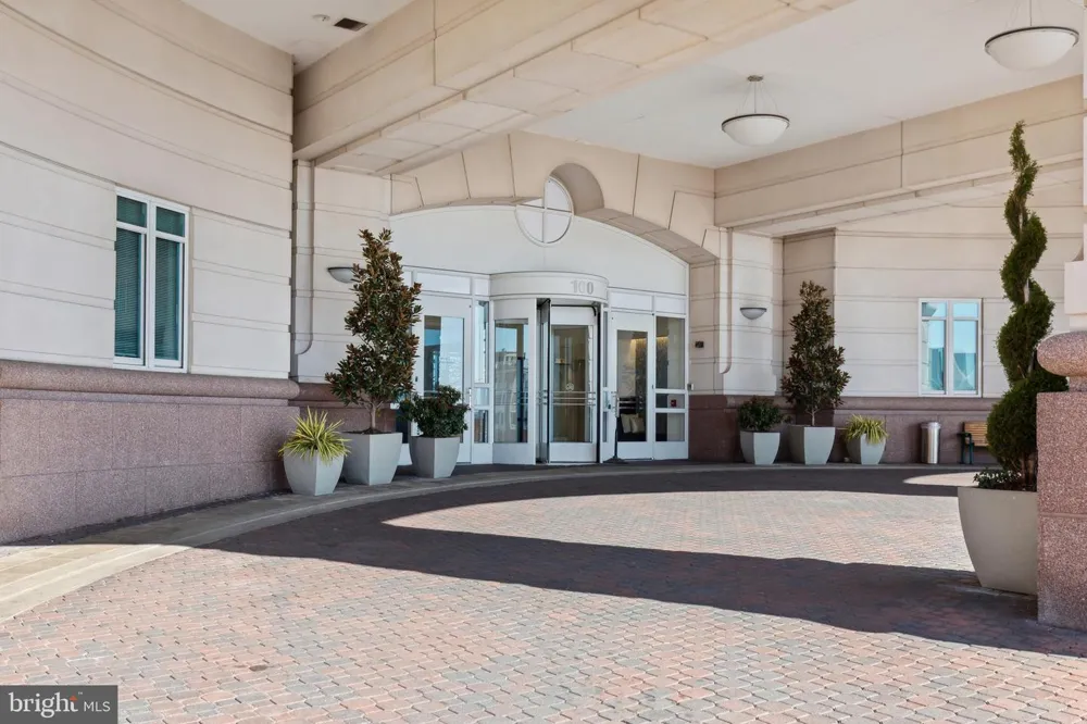 100 HARBORVIEW DRIVE #307 Baltimore, MD 21230