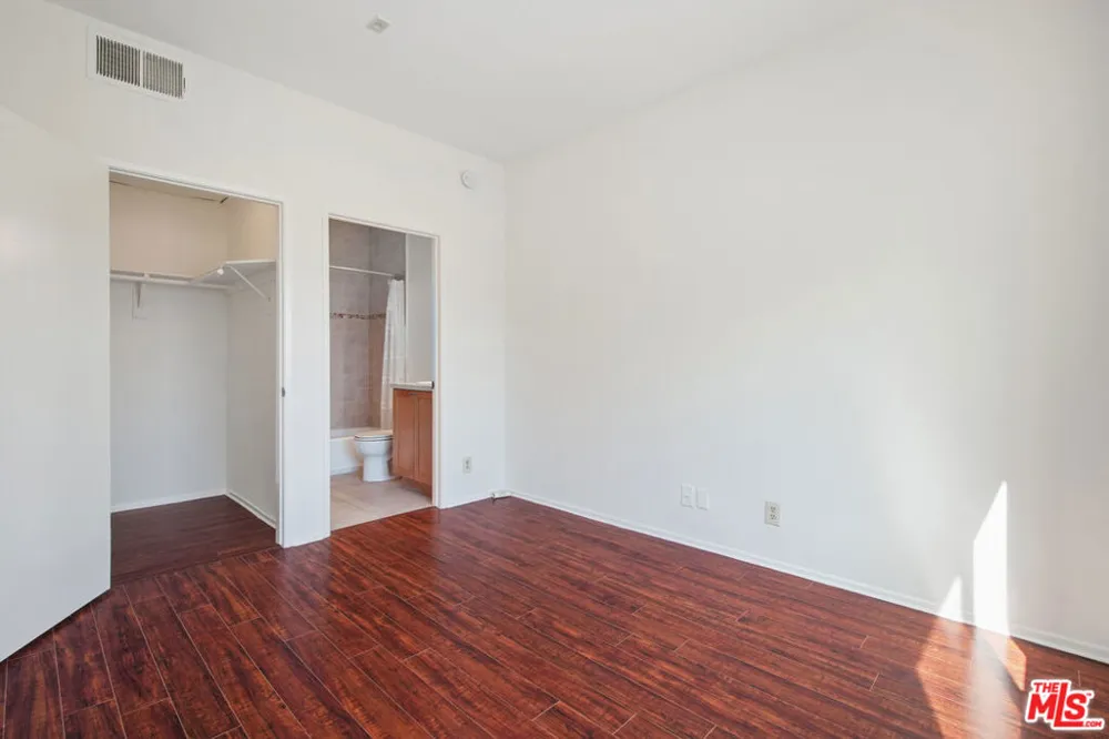 937 Wilcox Avenue #7 Los Angeles, CA 90038
