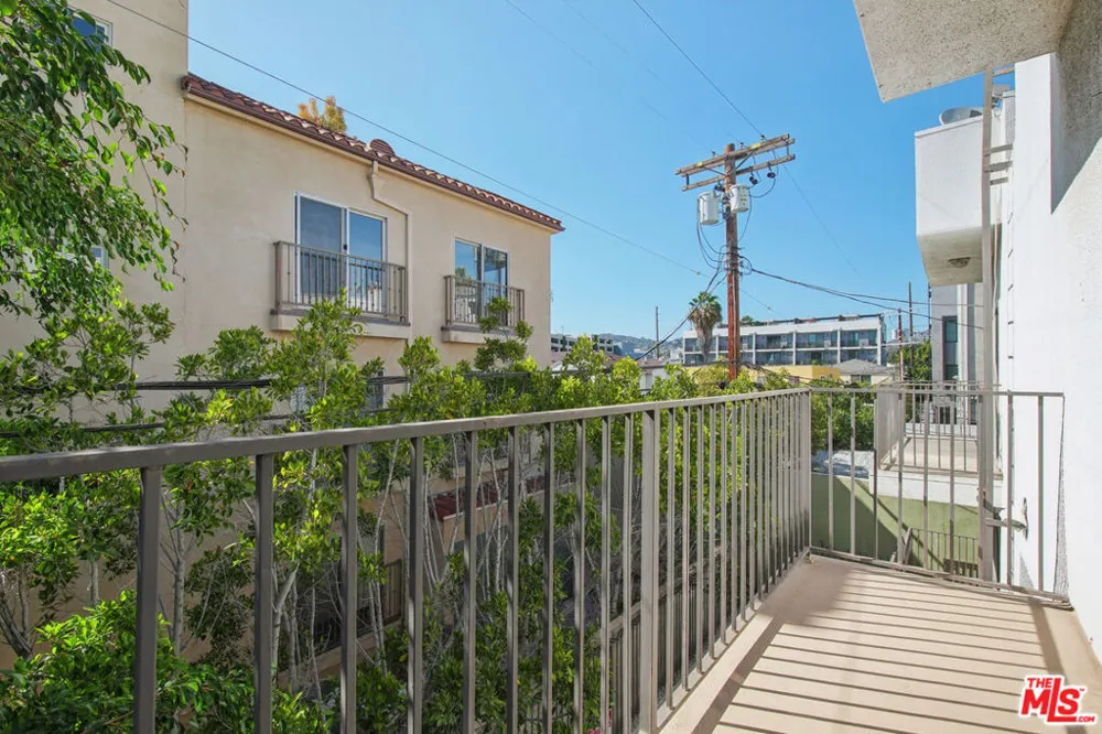 937 Wilcox Avenue #7 Los Angeles, CA 90038