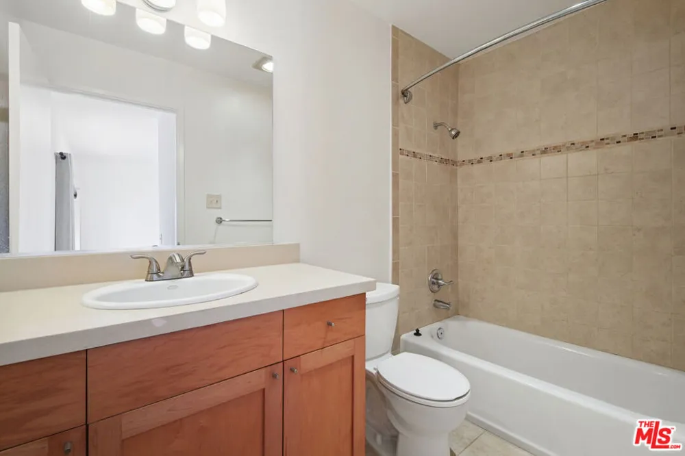 937 Wilcox Avenue #7 Los Angeles, CA 90038