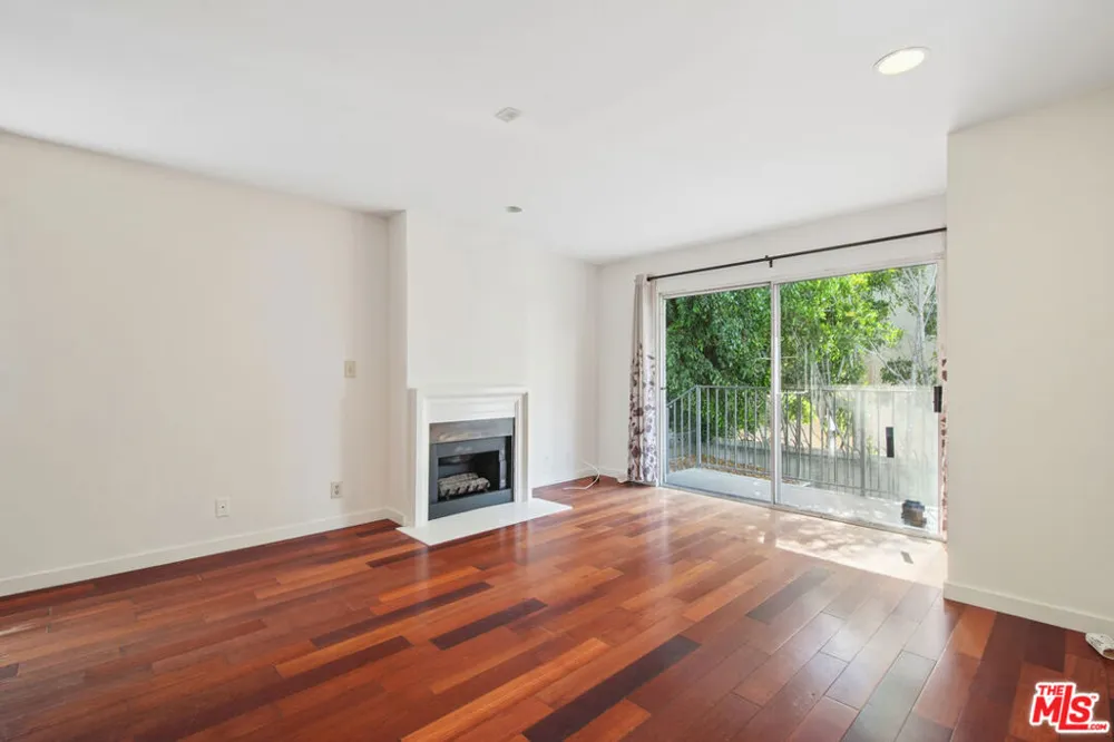937 Wilcox Avenue #7 Los Angeles, CA 90038