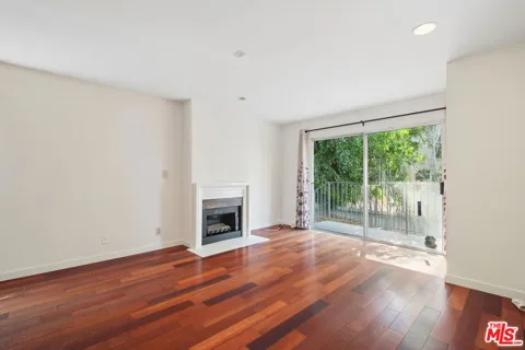 937 Wilcox Avenue #7