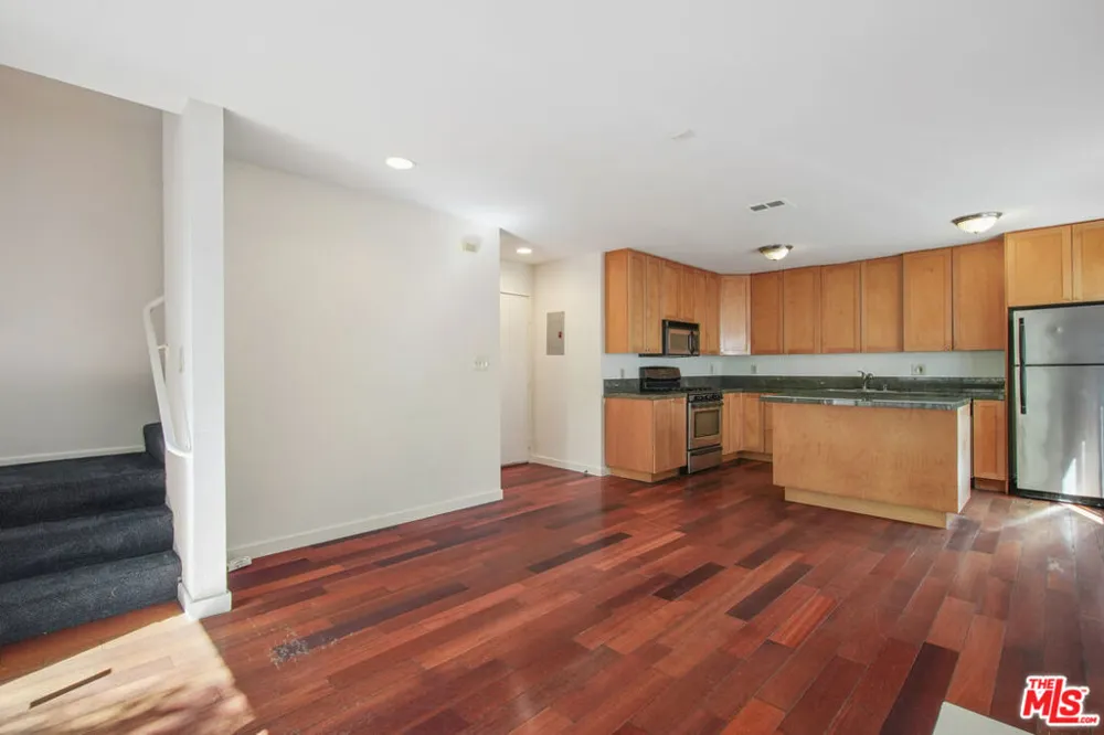 937 Wilcox Avenue #7 Los Angeles, CA 90038