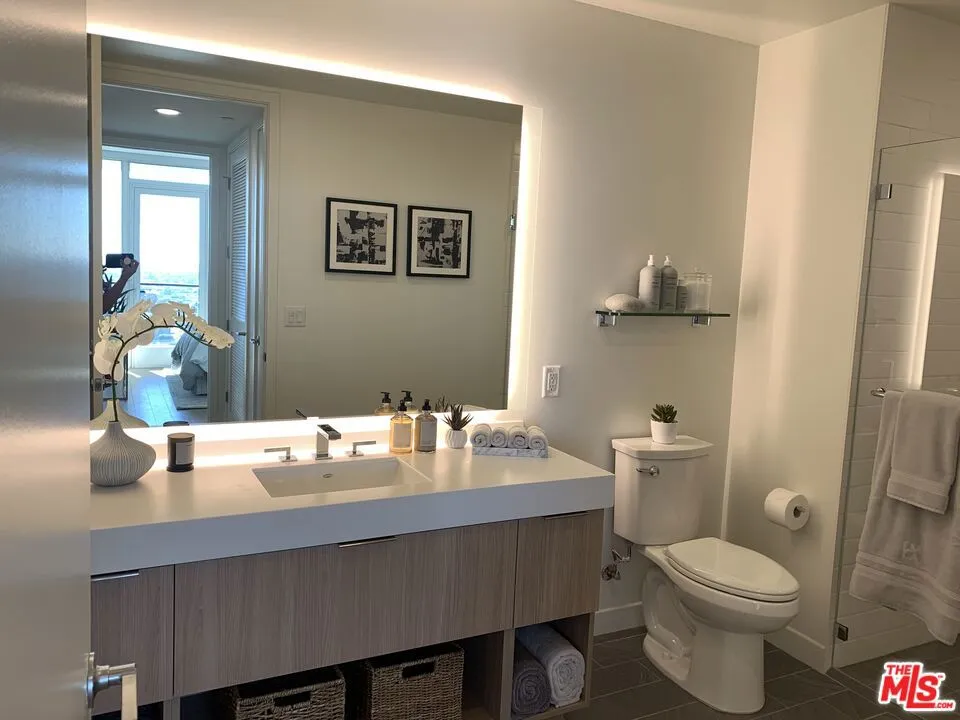 11750 Wilshire Boulevard #1804 Los Angeles, CA 90025