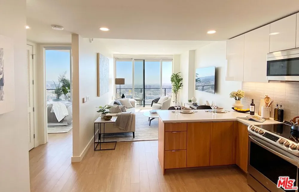 11750 Wilshire Boulevard #1804 Los Angeles, CA 90025