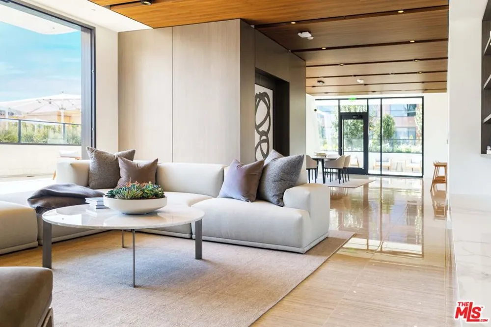 11750 Wilshire Boulevard #1804 Los Angeles, CA 90025