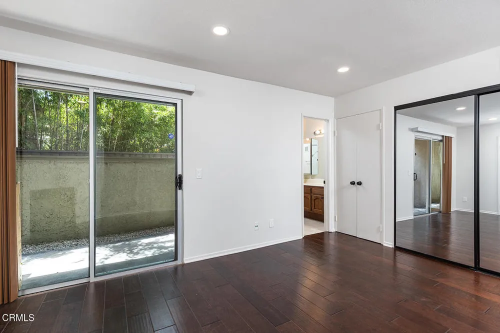 300 S Mentor Avenue #8 Pasadena, CA 91106
