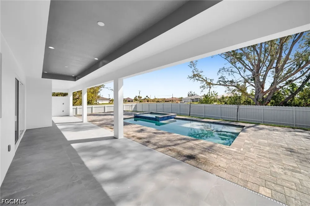 NW 40th Place Cape Coral, FL 33993