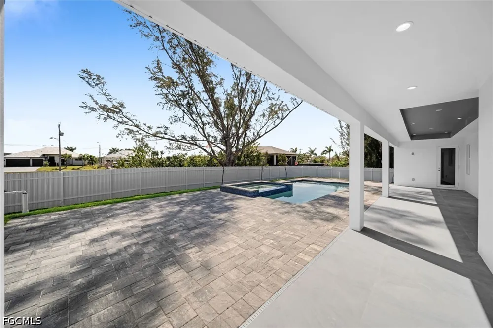 NW 40th Place Cape Coral, FL 33993