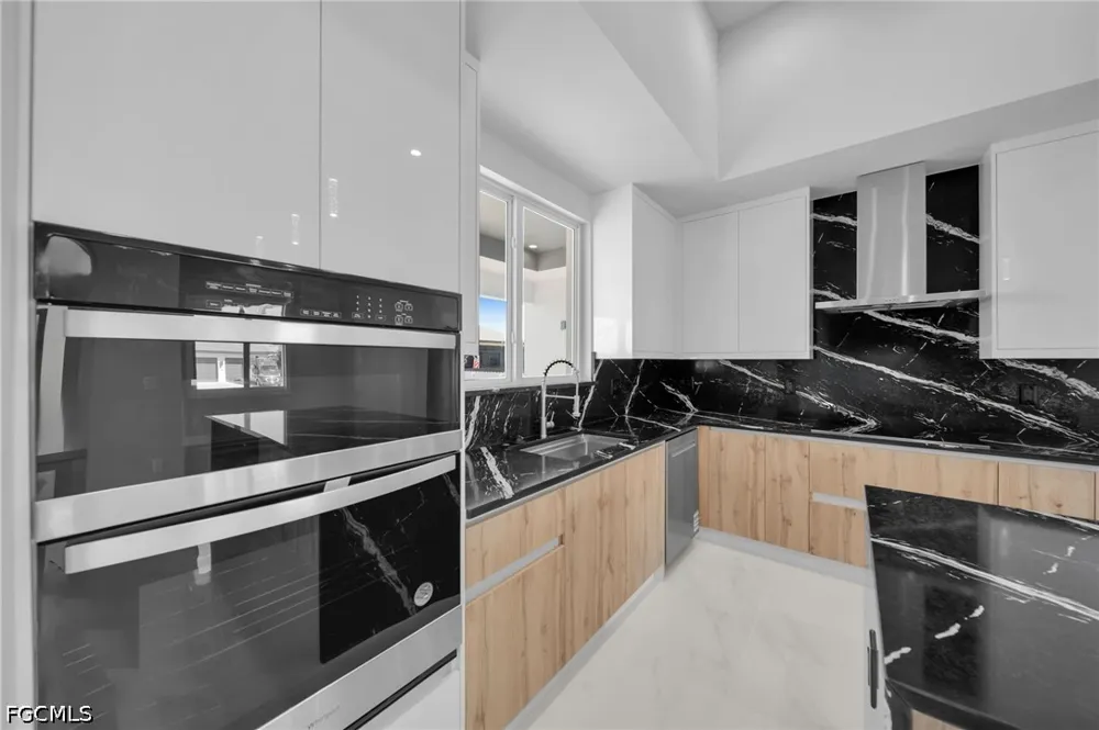 NW 40th Place Cape Coral, FL 33993