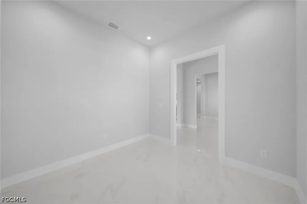 NW 40th Place Cape Coral, FL 33993