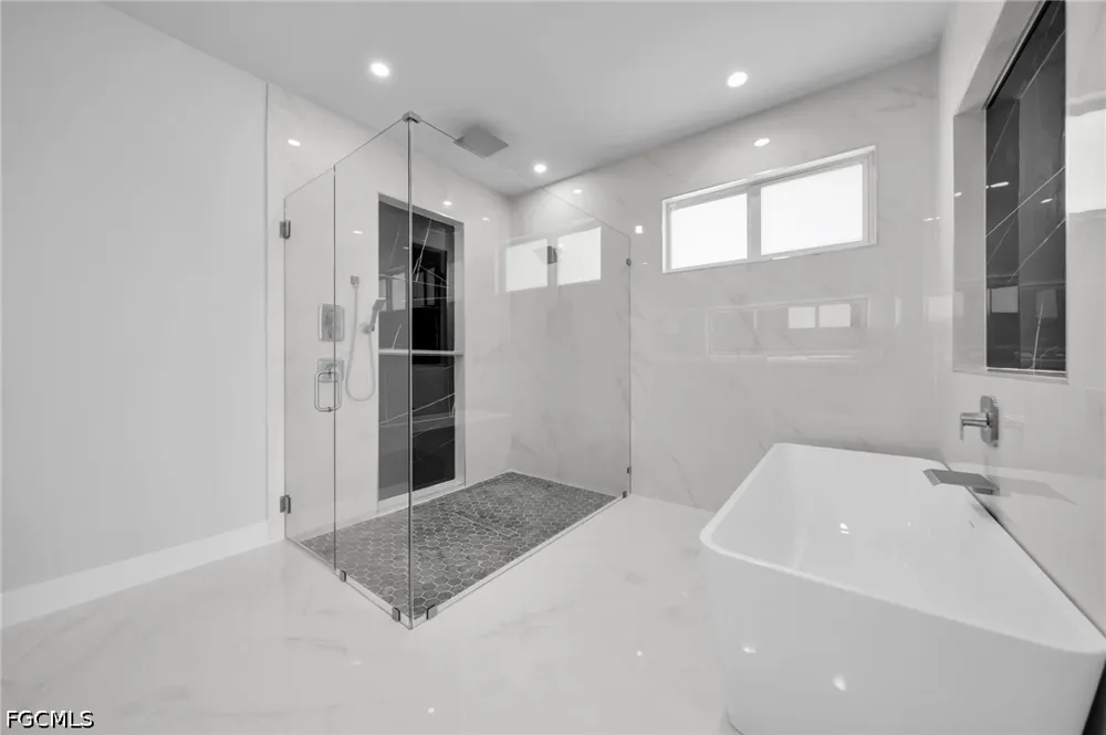 NW 40th Place Cape Coral, FL 33993