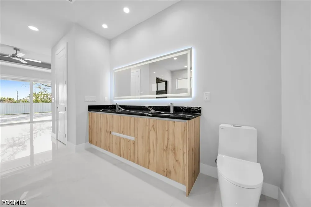 NW 40th Place Cape Coral, FL 33993