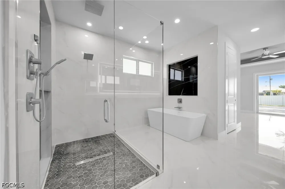 NW 40th Place Cape Coral, FL 33993