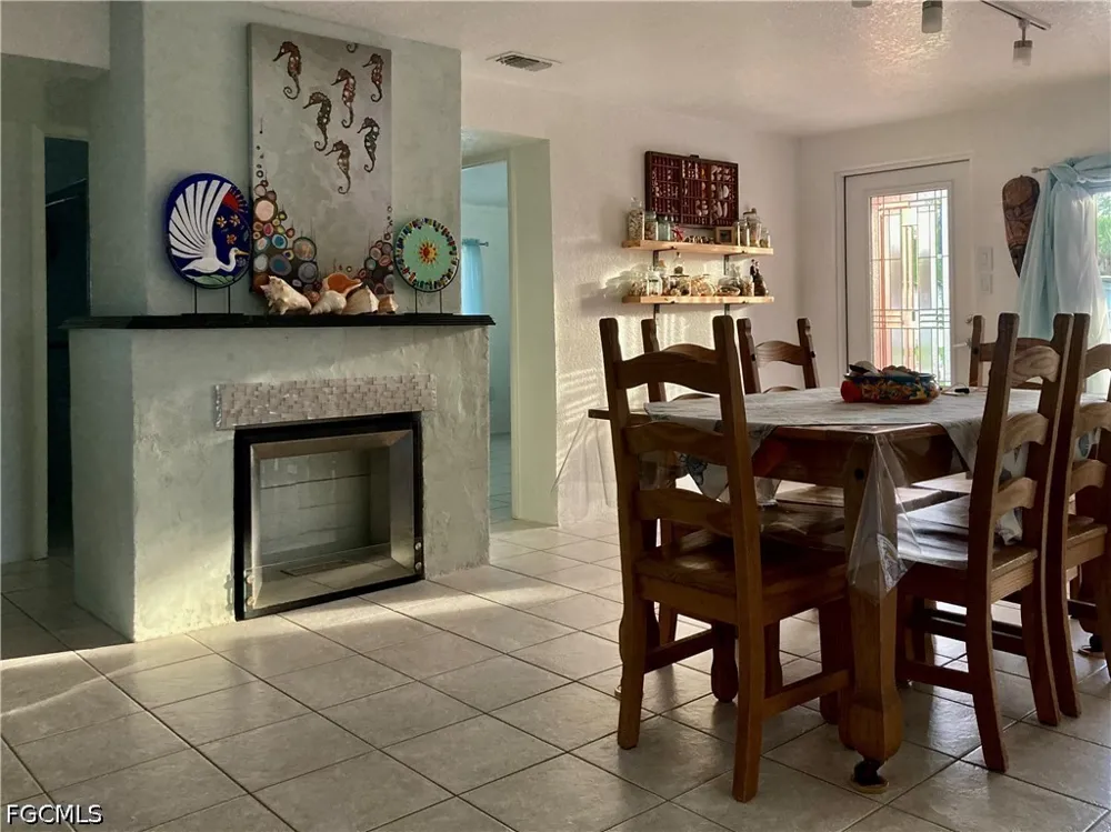 DARST AVENUE Punta Gorda, FL 33950