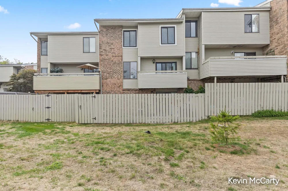 6247 Acropolis Drive SE #29 Grand Rapids, MI 49546