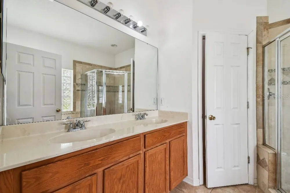 17831 GOLDEN LEAF LANE Orlando, FL 32820