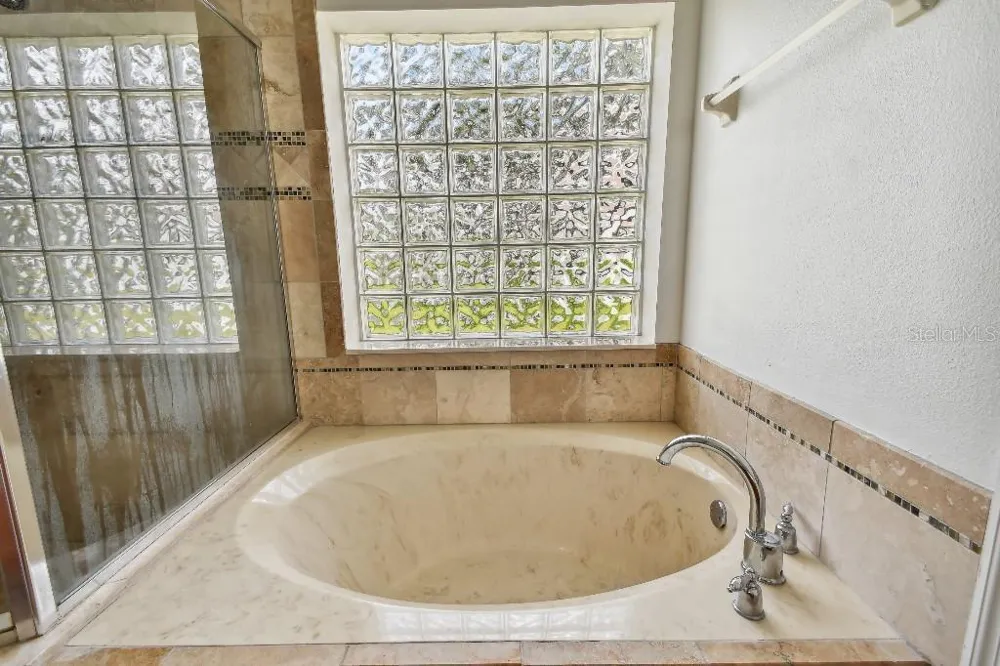 17831 GOLDEN LEAF LANE Orlando, FL 32820
