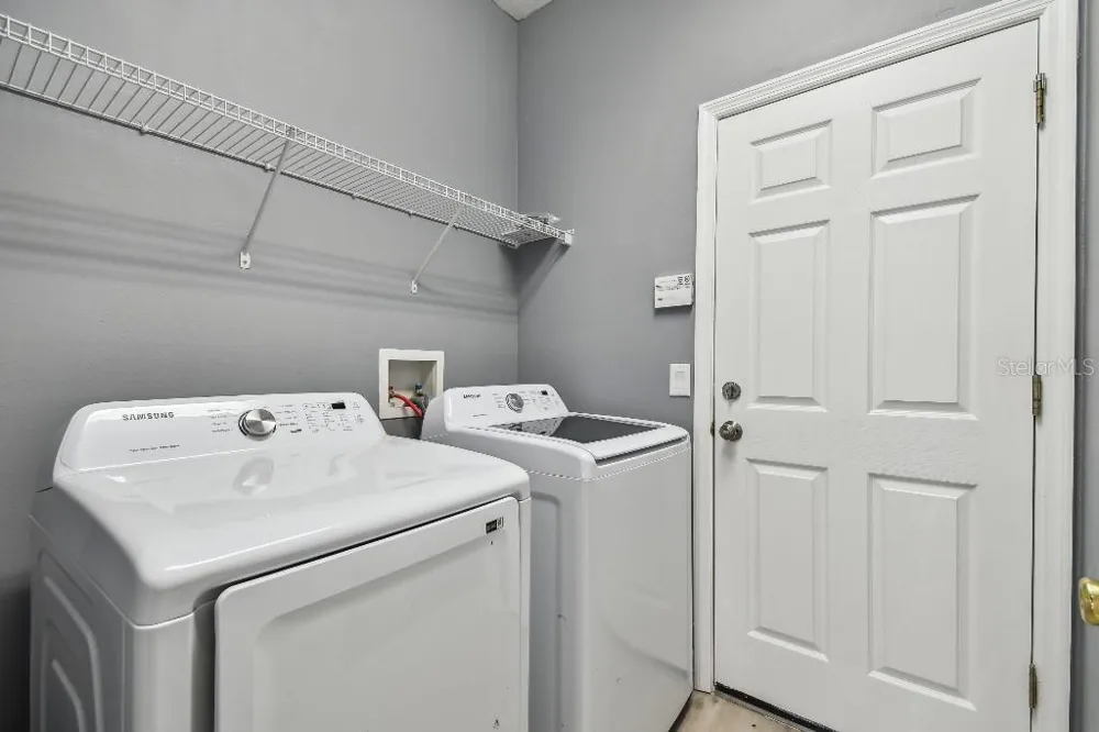 17831 GOLDEN LEAF LANE Orlando, FL 32820