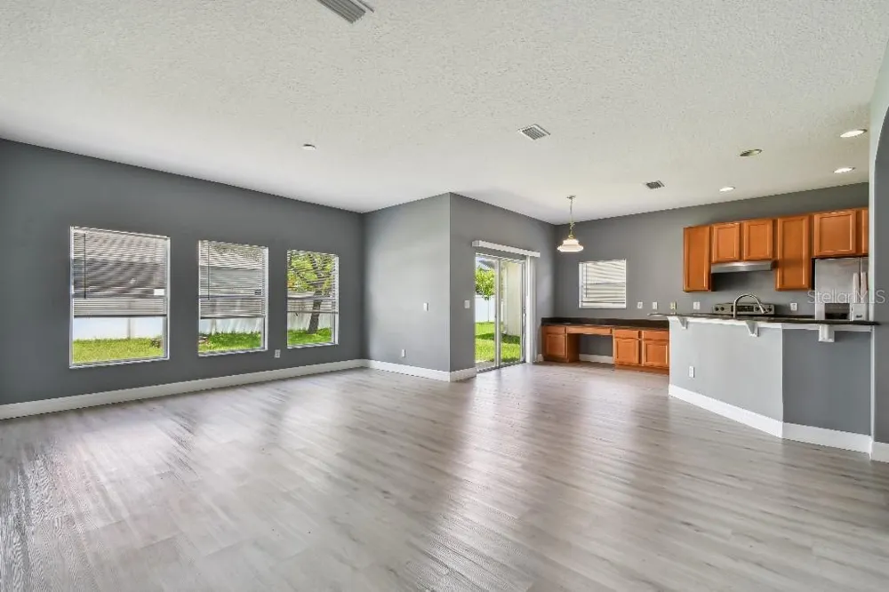 17831 GOLDEN LEAF LANE Orlando, FL 32820