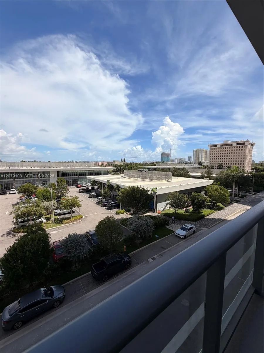 1170 E Hallandale Beach #403 Hallandale Beach, FL 33009