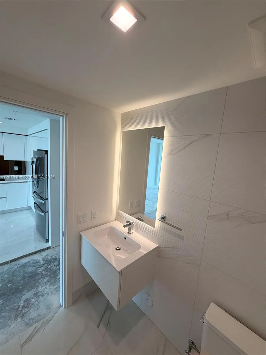 1170 E Hallandale Beach #403 Hallandale Beach, FL 33009