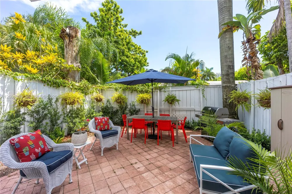2660 Bird Ave #7 Miami, FL 33133