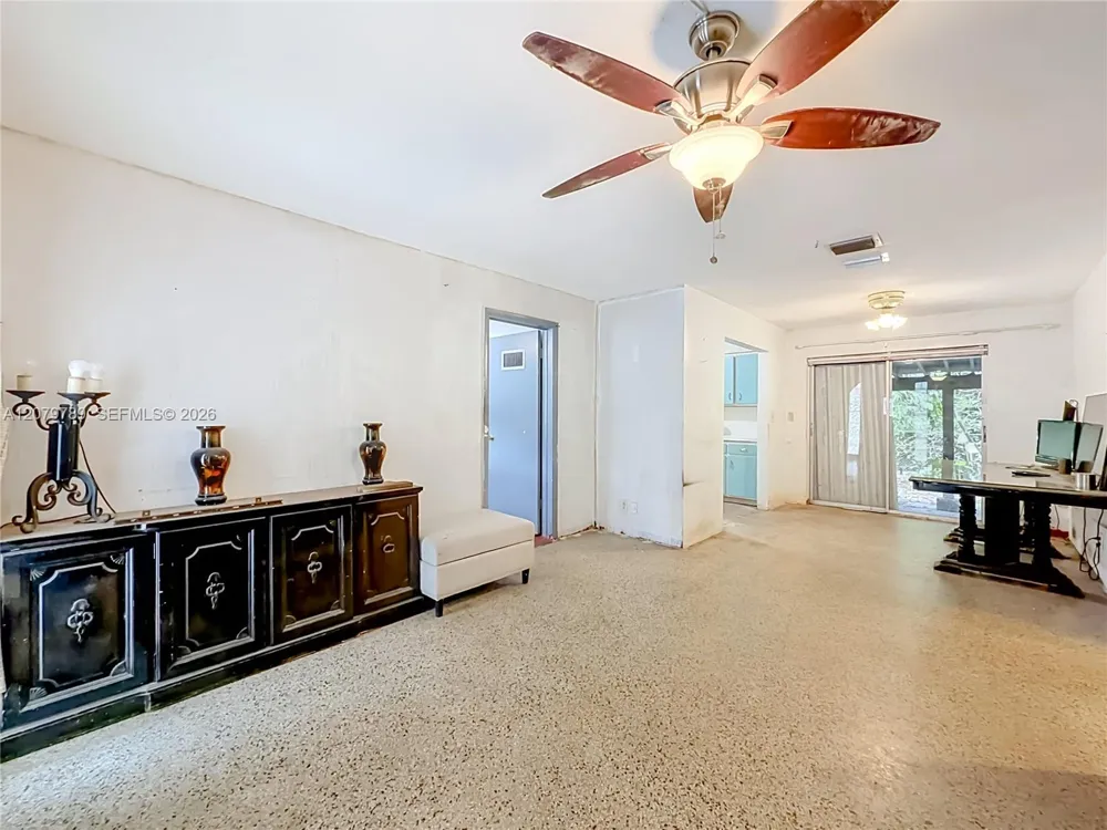 5661 Allen St Hollywood, FL 33021