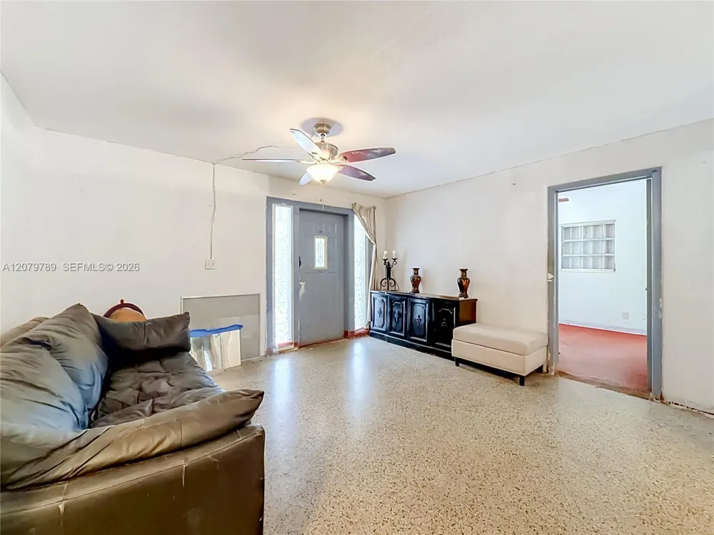 5661 Allen St Hollywood, FL 33021