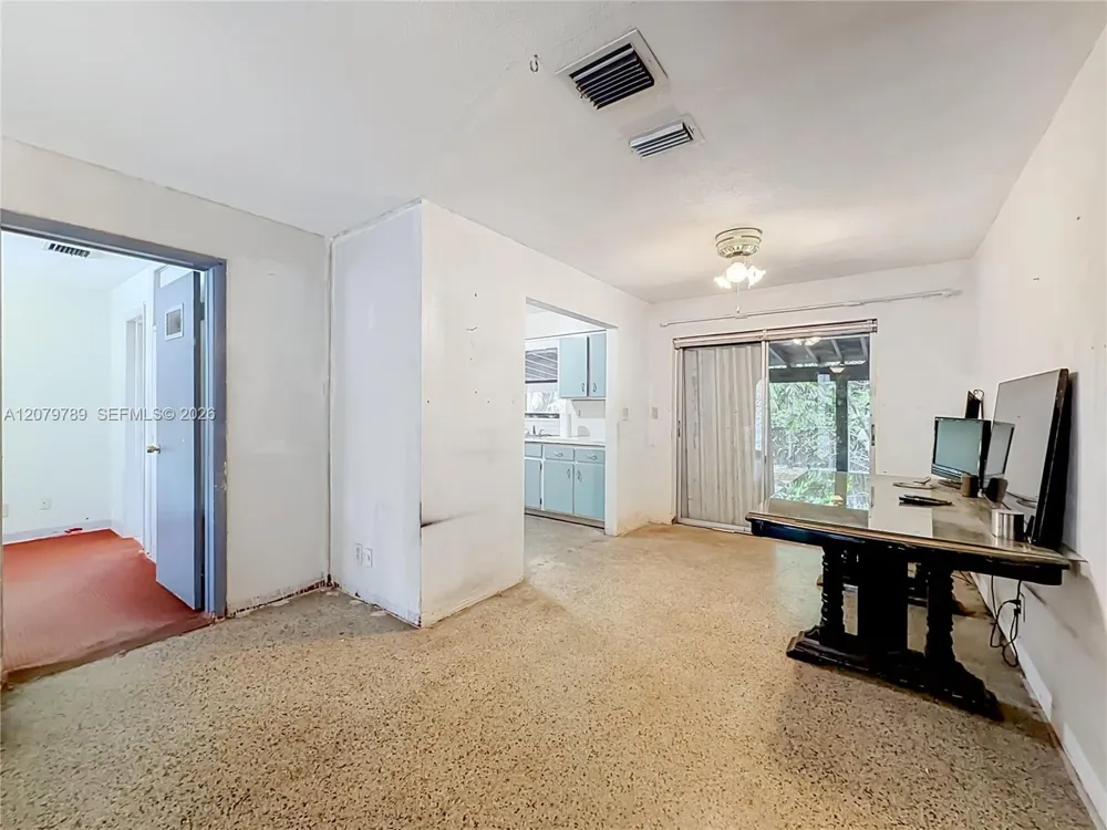 5661 Allen St Hollywood, FL 33021