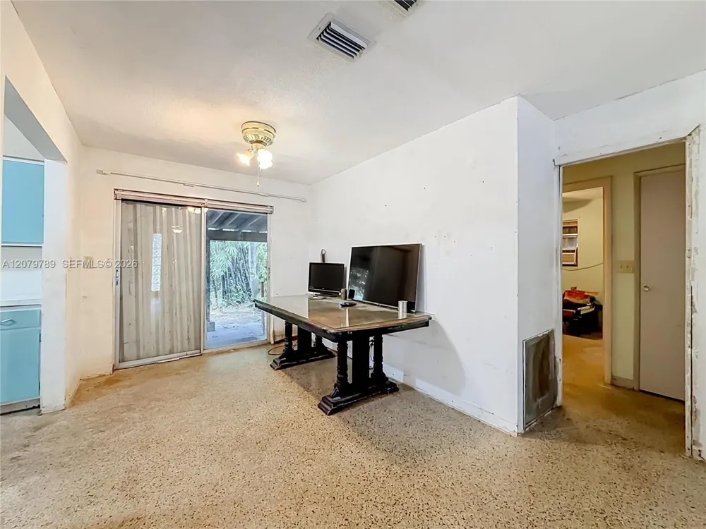 5661 Allen St Hollywood, FL 33021