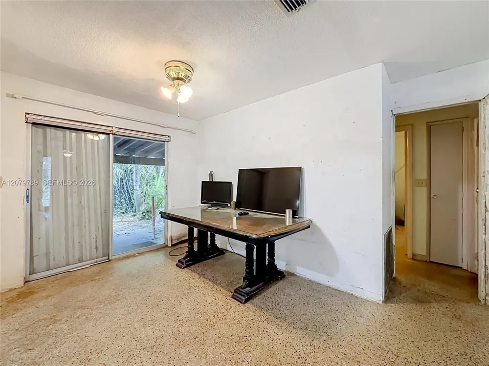 5661 Allen St Hollywood, FL 33021