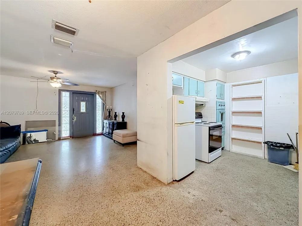5661 Allen St Hollywood, FL 33021