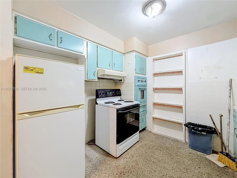 5661 Allen St Hollywood, FL 33021