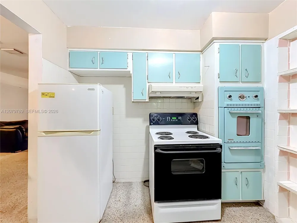 5661 Allen St Hollywood, FL 33021
