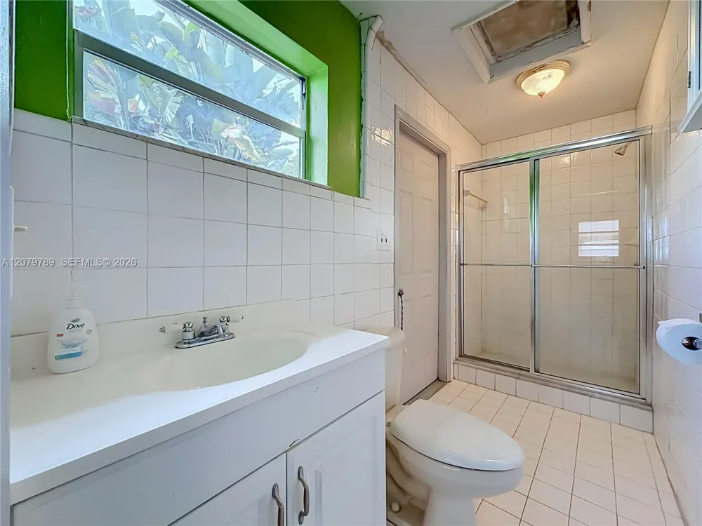 5661 Allen St Hollywood, FL 33021
