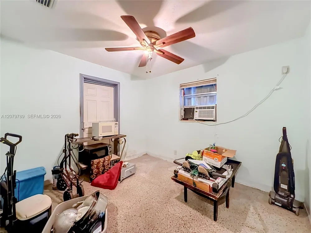 5661 Allen St Hollywood, FL 33021