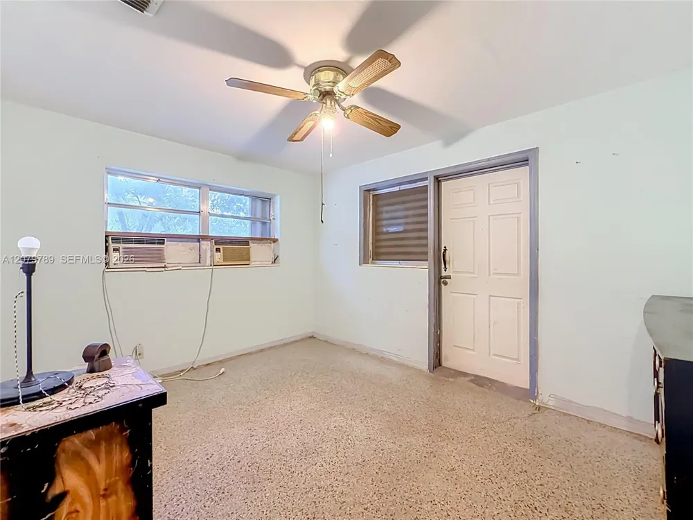 5661 Allen St Hollywood, FL 33021