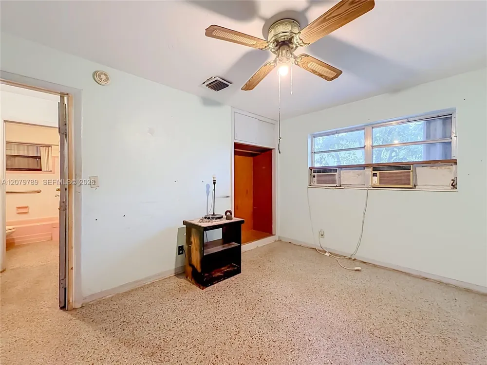 5661 Allen St Hollywood, FL 33021