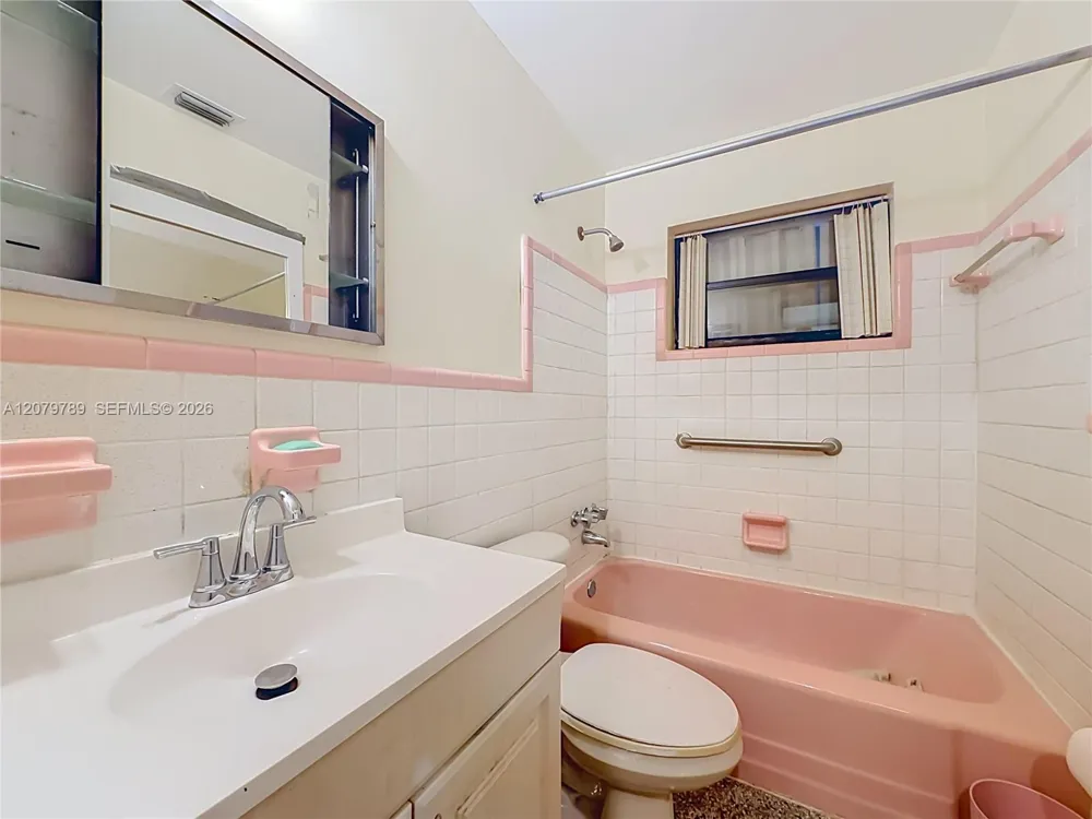 5661 Allen St Hollywood, FL 33021