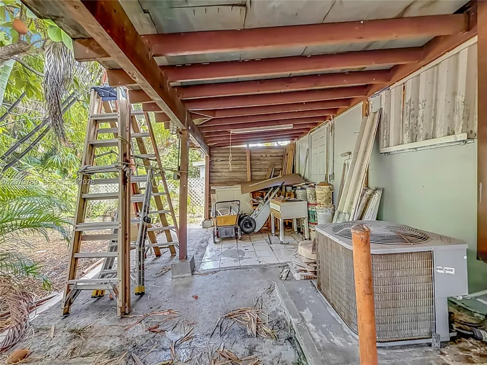 5661 Allen St Hollywood, FL 33021