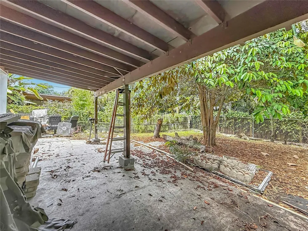 5661 Allen St Hollywood, FL 33021