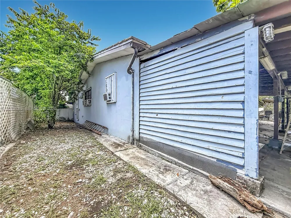 5661 Allen St Hollywood, FL 33021