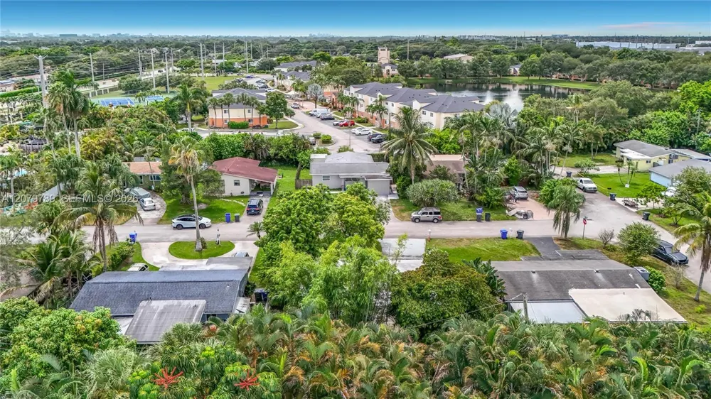 5661 Allen St Hollywood, FL 33021