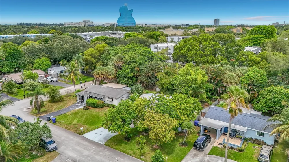 5661 Allen St Hollywood, FL 33021