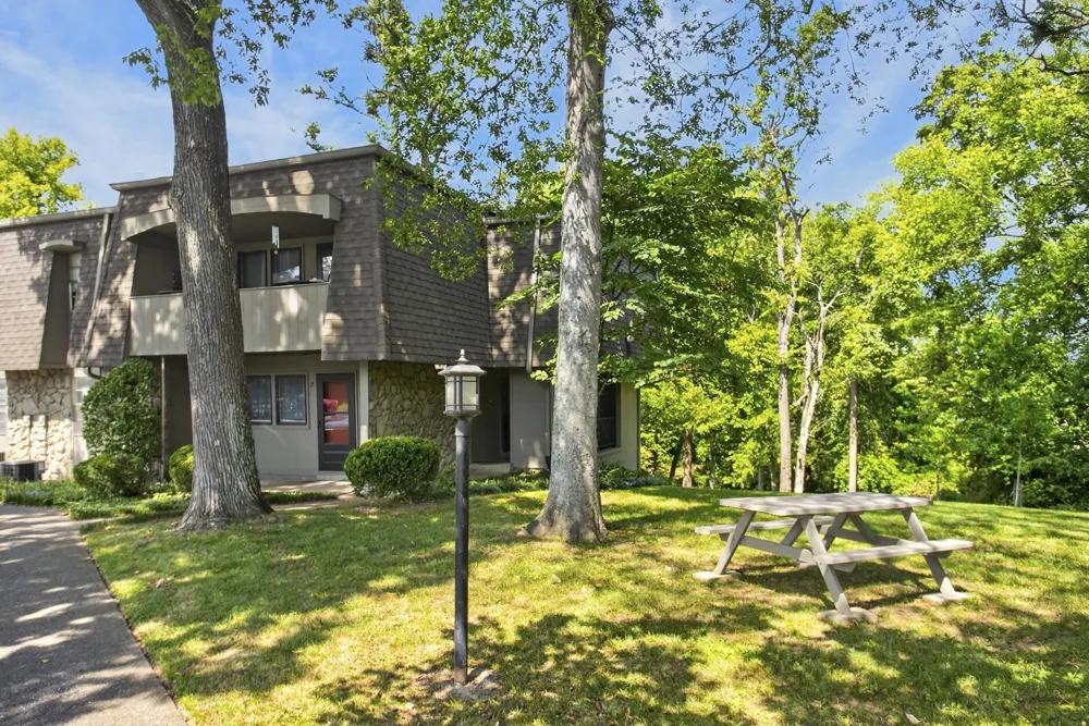 2929 Selena Dr #17 Nashville, TN 37211