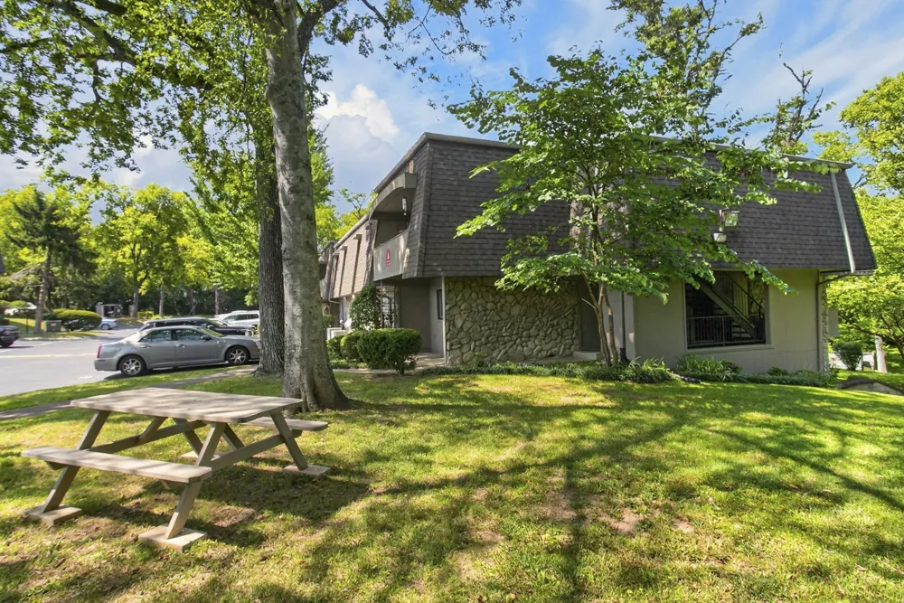 2929 Selena Dr #17 Nashville, TN 37211
