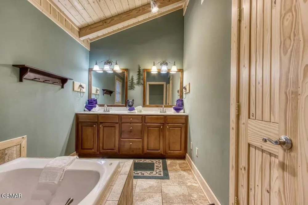 1170 Lower Alpine Way Gatlinburg, TN 37738
