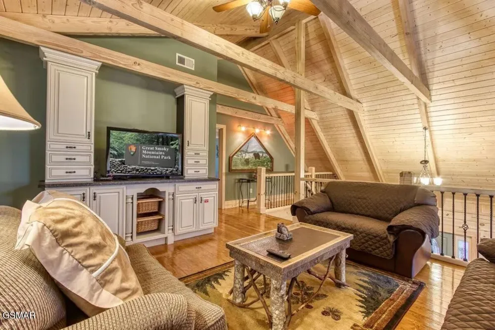 1170 Lower Alpine Way Gatlinburg, TN 37738